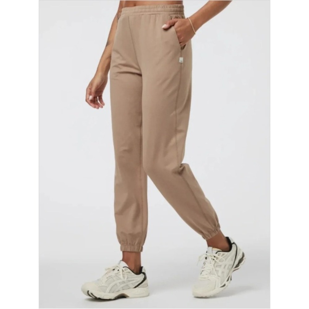 Vuori Boyfriend Jogger Sweatpant Goldenrod Heather Beige High Rise Cozy Size M